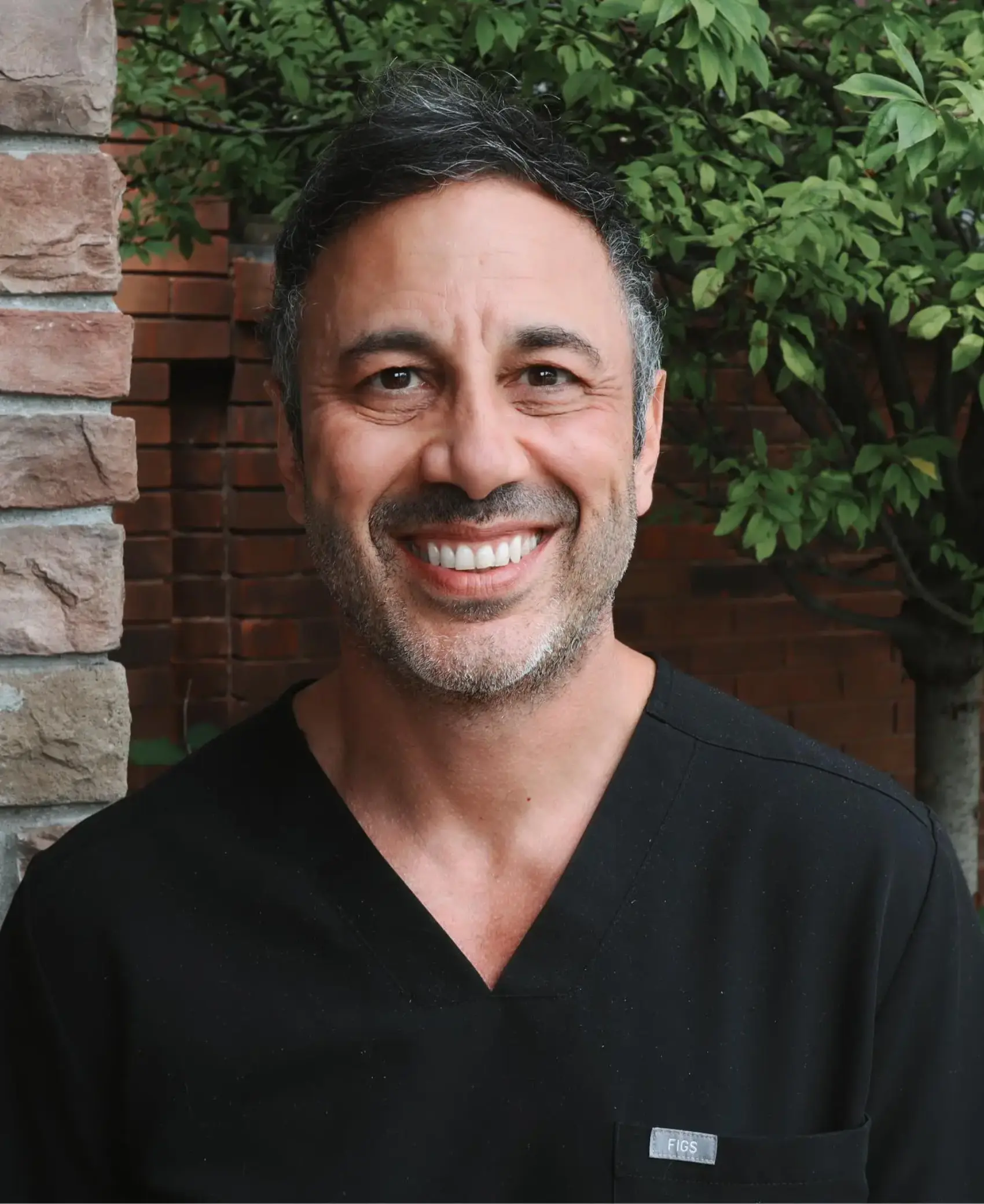 image of the doctor Dr. Paul Polyviou